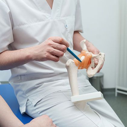 Коксартроз тазобедренного сустава: симптомы и лечение