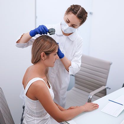 Себорейный дерматит: симптомы, причины и лечение