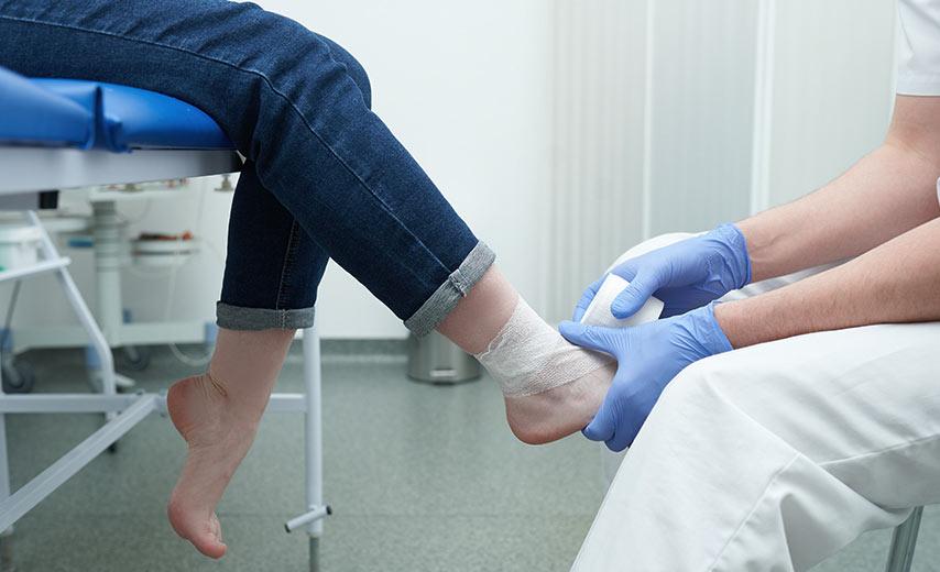Лечение разрыва связок голеностопа в Киеве