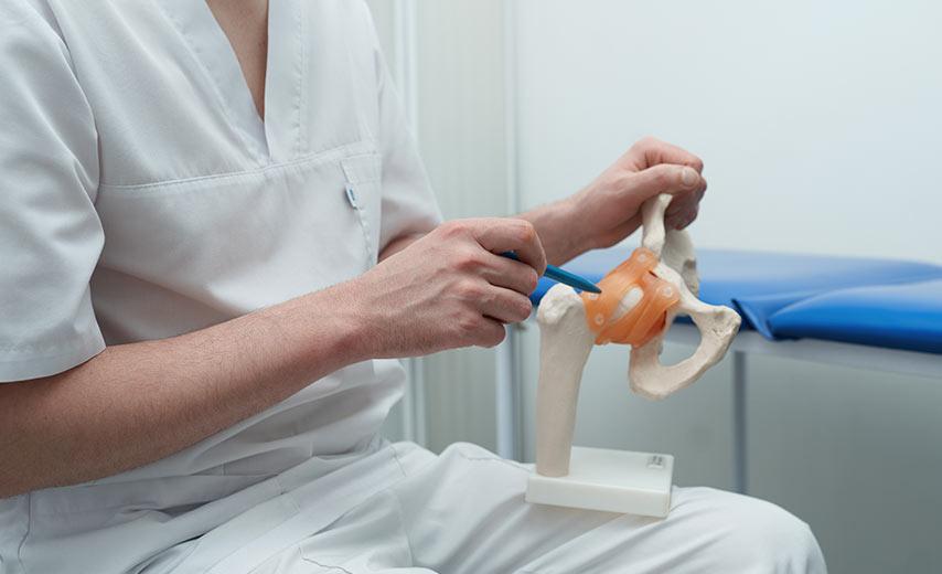 Лечение асептического некроза головки бедренной кости в Киеве