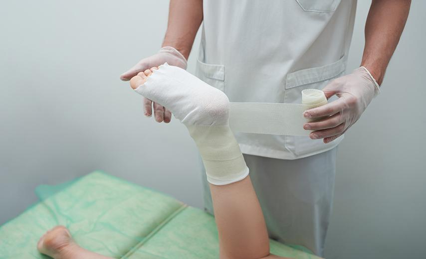Лечение разрыва связок в Киеве