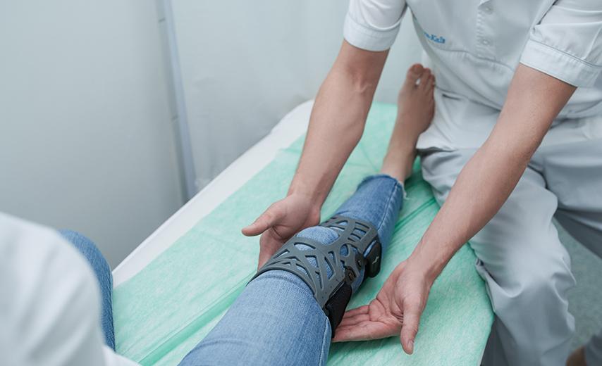 Лечение разрыва связок коленного сустава в Киеве